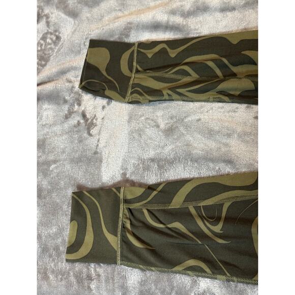 NWT Universal Standard Size 00-0 4XS Matcha Swirl Green Leggings Pockets - Picture 6 of 11